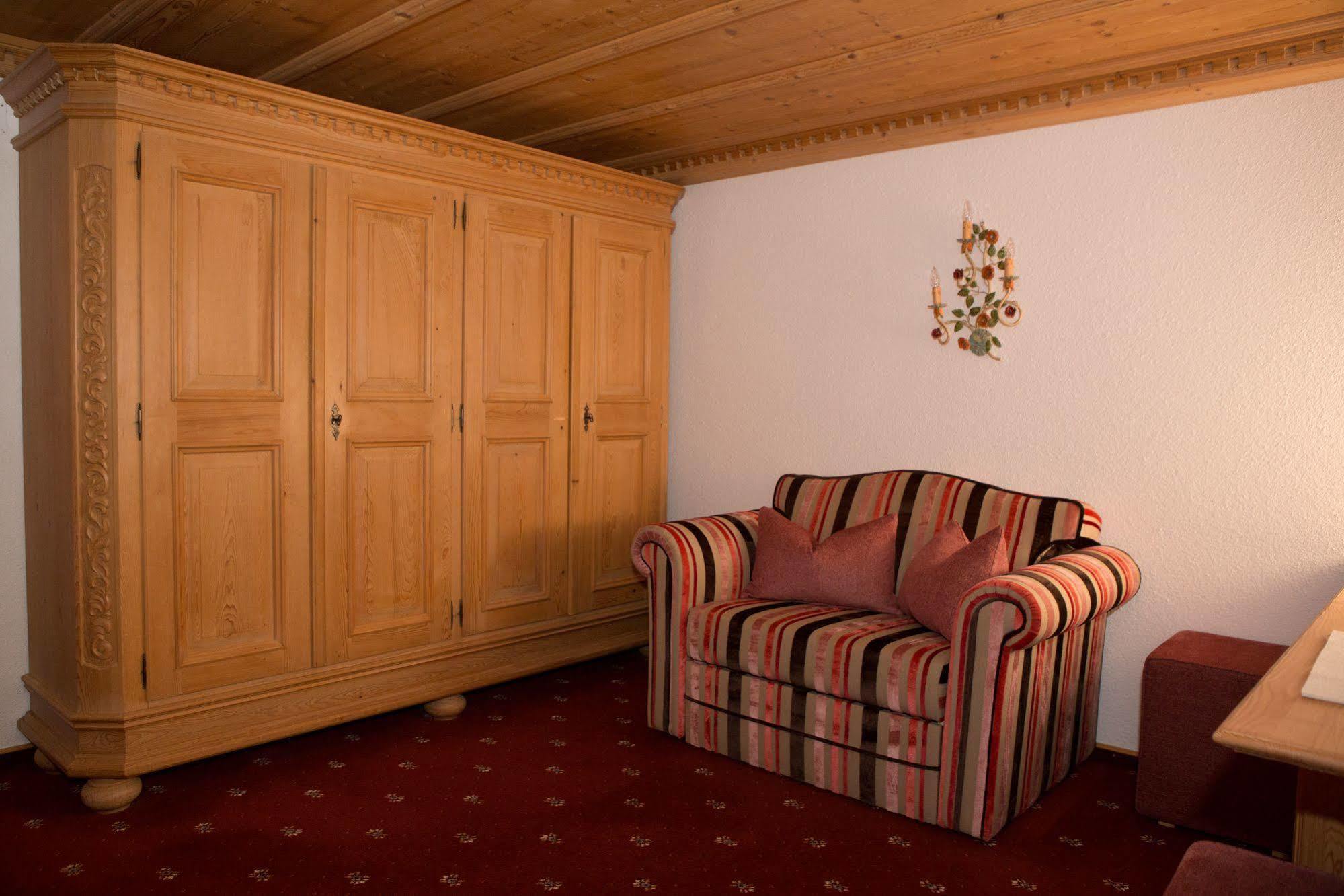 Chalet Brunnenhof サンクト・アントン・アム・アールベルク エクステリア 写真